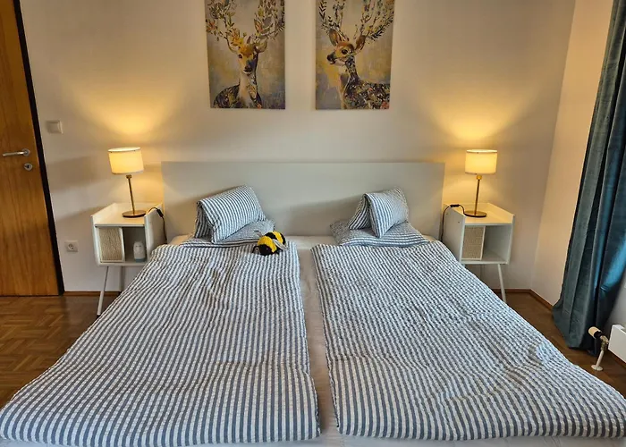 Bumblebee Apartament *