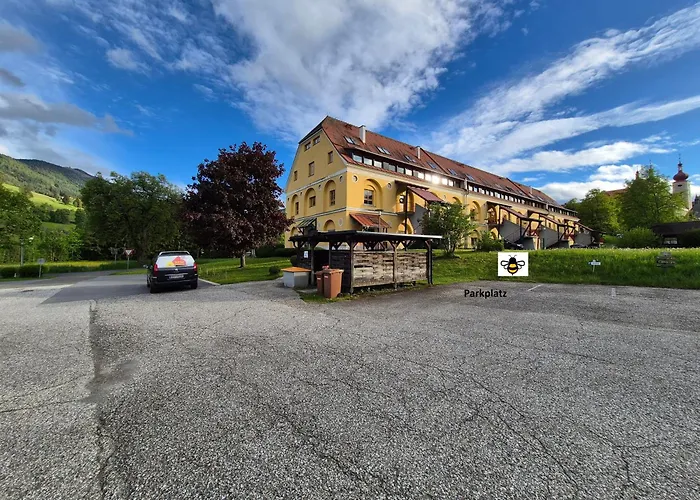 Bumblebee Apartament *